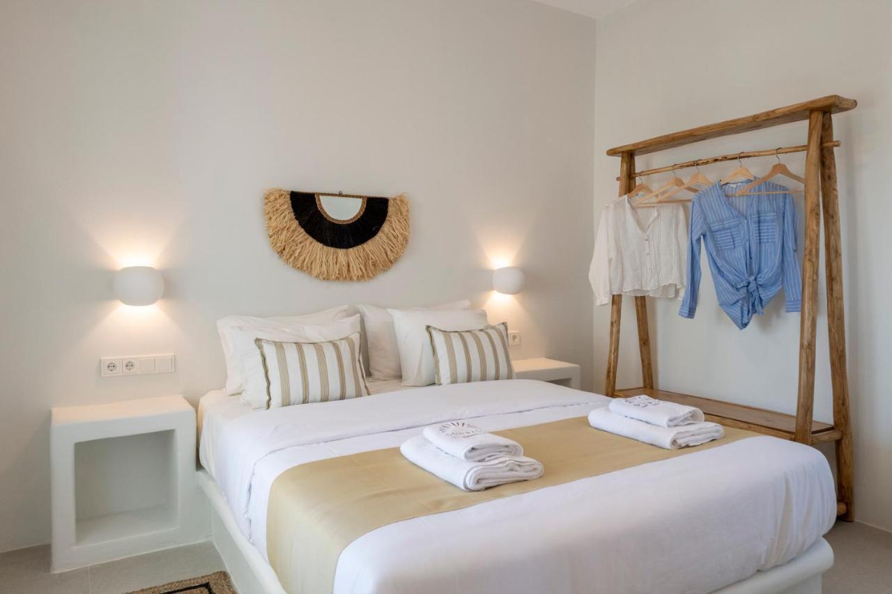 Sunrise Luxury Apartments & Suites Antiparos ภายนอก รูปภาพ